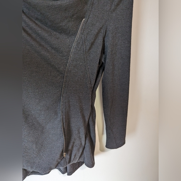 Le Château Asymmetrical Dark Grey/Black Cardigan - Picture 3 of 8